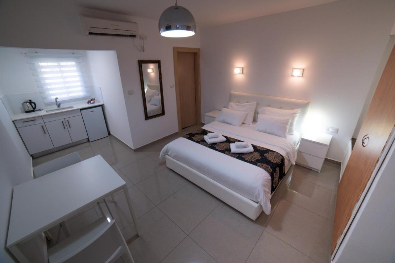 Agamim Hotel Ashkelon Exterior photo