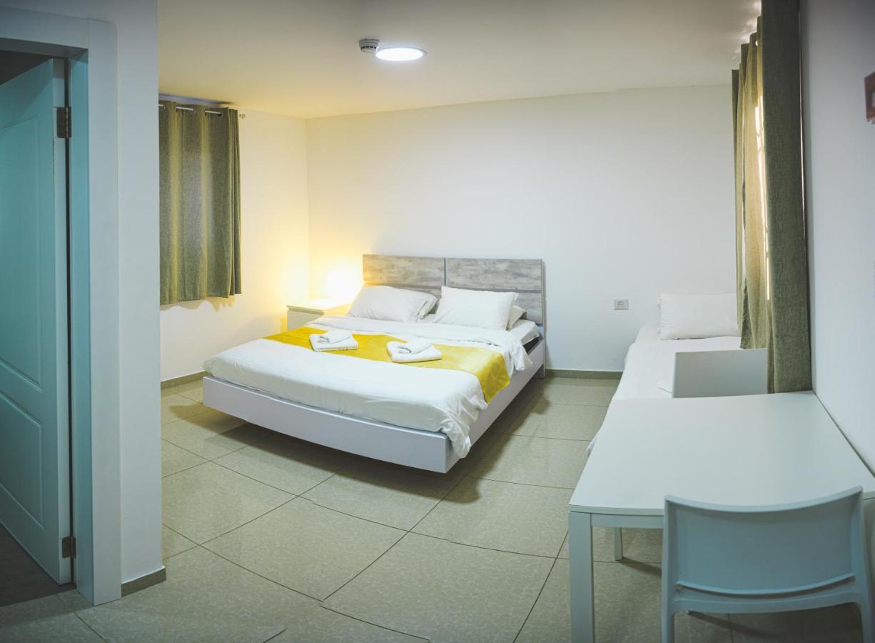 Agamim Hotel Ashkelon Exterior photo