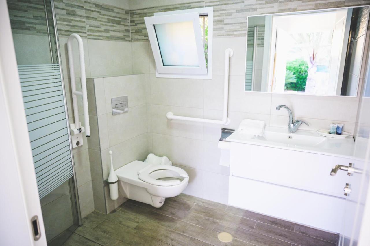 Agamim Hotel Ashkelon Exterior photo
